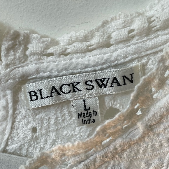 Black swan tank top. Broderick anglaise. Size L fits like a s/m. - Picture 3 of 3